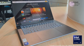 Lenovo Yoga Pro 7i Aura Edition adalah laptop premium yang menggabungkan desain ramping, performa tinggi,