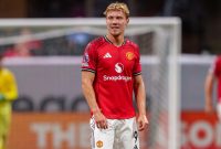 AC Milan berada dalam tahap akhir pembicaraan untuk mendatangkan penyerang muda Manchester United, Rasmus Højlund.