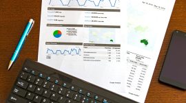 Perkembangan teknologi kecerdasan buatan (AI) telah membuka peluang besar bagi usaha mikro di Indonesia untuk memperluas jangkauan pasar dan meningkatkan efisiensi operasional.