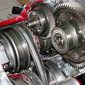 Transmisi CVT (Continuously Variable Transmission) semakin populer di kalangan pengemudi karena efisiensi bahan bakar dan kenyamanan berkendara yang ditawarkannya.