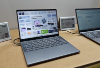 Chromebook adalah jenis laptop yang menjalankan sistem operasi Chrome OS, yang dikembangkan oleh Google. 