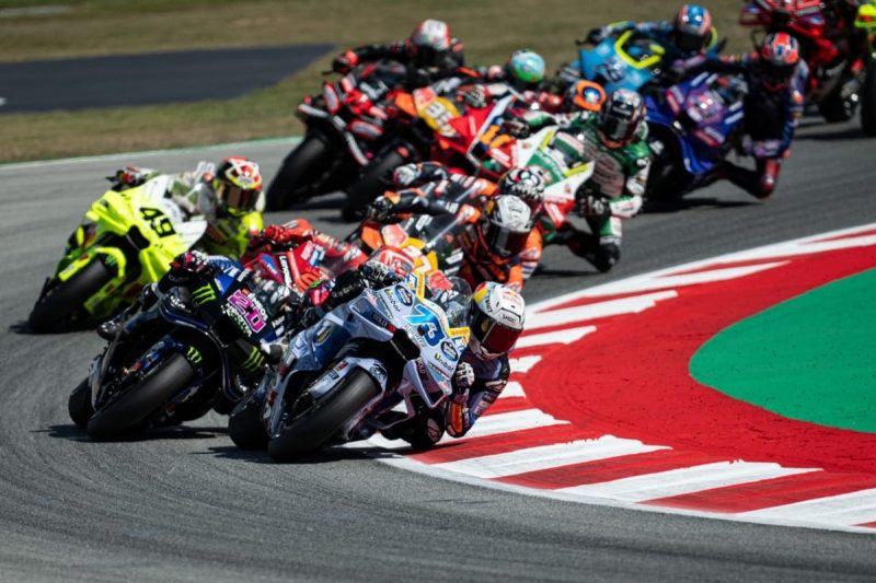 Adrenalin para penggemar balap dunia kembali dipicu saat rangkaian balapan MotoGP Jepang 2025 resmi dimulai hari ini di Mobility Resort Motegi.