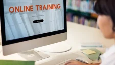 Platform microlearning kini menjelma sebagai pendekatan efisien dalam mempelajari keterampilan digital, terutama bagi generasi millennial dan pekerja aktif yang kesulitan menyisihkan waktu panjang untuk pelatihan.