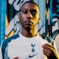 Tottenham Hotspur telah resmi mendapatkan jasa Randal Kolo Muani dengan status pinjaman dari Paris Saint-Germain hingga akhir musim 2025–2026, tanpa opsi atau kewajiban pembelian.