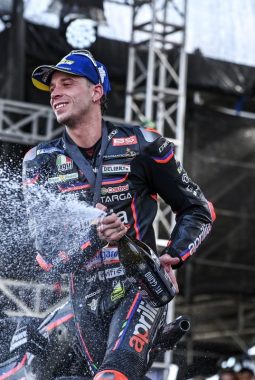 Marco Bezzecchi dan Aprilia, Duo Italia yang Mengguncang Dominasi Ducati di MotoGP