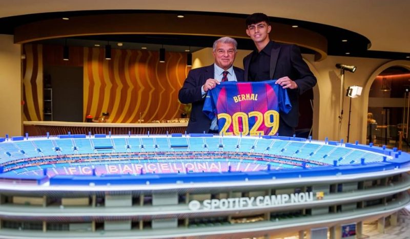 FC Barcelona secara resmi mengumumkan bahwa gelandang muda berbakat, Marc Bernal, telah menandatangani perpanjangan kontrak hingga Juni 2029.