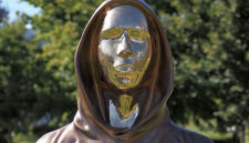 Pasar kripto kembali berguncang. Harga Bitcoin (BTC) yang sempat menyentuh puncak $126.296 pada 6 Oktober 2025,