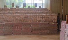 KPK dan Parade Aset Rampasan, Dari Showroom Mobil Mewah ke Tumpukan Uang Miliaran