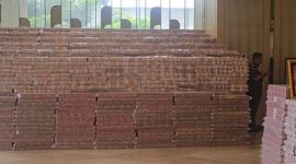 Komisi Pemberantasan Korupsi (KPK) seolah tak pernah kehabisan cerita dramatis untuk ditampilkan ke publik. Pada 2025,