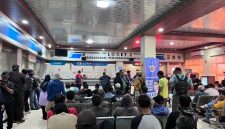 Bayangkan sedang santai di rumah, tiba-tiba ketukan di pintu dari petugas Samsat membawa tagihan pajak kendaraan yang tertunda bertahun-tahun.