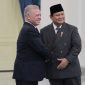 Dalam dunia diplomasi yang sering kali penuh formalitas, pertemuan antara dua pemimpin negara kadang-kadang lebih mirip reuni sahabat lama.