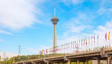 Di tengah gejolak ekonomi Iran yang semakin parah akibat sanksi internasional dan inflasi melonjak, sebuah kasus penipuan investasi raksasa akhirnya mencapai klimaks tragis.