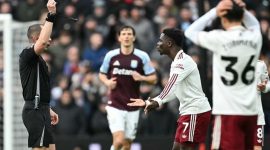 Pertandingan Aston Villa vs Arsenal pada 6 Desember 2025 menjadi salah satu laga paling dramatis di Premier League musim 2025/2026. Arsenal,