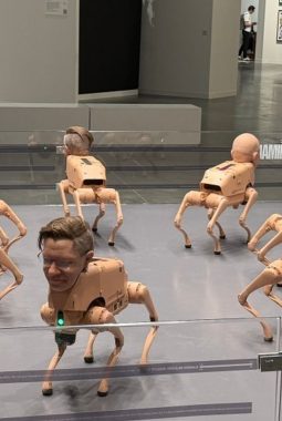 Robot Humanoid Elon Musk dan Zuckerberg, Penjualan Meroket dengan Harga Fantastis Miliaran Rupiah