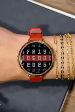 Pebble Round 2, Kembalinya Smartwatch Tipis dengan Baterai Monster 14 Hari