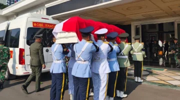 Penghormatan Terakhir untuk Juwono Sudarsono, Jenazah Mantan Menhan Disemayamkan di Kementerian Pertahanan