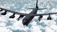 Sebuah insiden mengejutkan terjadi di pangkalan udara Amerika Serikat.