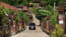 Di tengah karst Gunungkidul yang ikonik, ada sebuah dusun kecil bernama Wotawati (di Kalurahan Pucung, Kapanewon Girisubo, Kabupaten Gunungkidul, Yogyakarta)