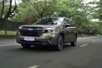 Subaru Forester sering dianggap sebagai mobil yang lebih cocok untuk medan off-road atau perjalanan jauh. Namun, di tahun 2026,
