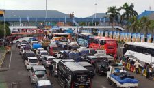 Mudik Lebaran 1447 H/2026 M sudah di depan mata, dan jutaan orang Indonesia bersiap pulang kampung menggunakan pesawat,