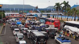 Mudik Lebaran 1447 H/2026 M sudah di depan mata, dan jutaan orang Indonesia bersiap pulang kampung menggunakan pesawat,