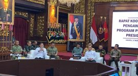 Menteri Sekretaris Negara (Mensesneg) Prasetyo Hadi memimpin rapat koordinasi (rakor) pengawasan pelaksanaan program prioritas Presiden.