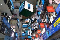 Selama lebih dari satu dekade, smartphone murah buatan China menjadi primadona di pasar negara berkembang, termasuk Indonesia.