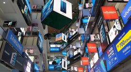 Selama lebih dari satu dekade, smartphone murah buatan China menjadi primadona di pasar negara berkembang, termasuk Indonesia.