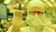 Industri teknologi global kembali dihadapkan pada tantangan serius. Setelah krisis memori (RAM) yang memicu lonjakan harga.