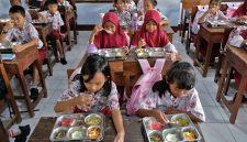 Pemerintah akan melakukan audit menyeluruh terhadap Program Makan Bergizi Gratis (MBG) sebelum melakukan koreksi atau perbaikan signifikan.