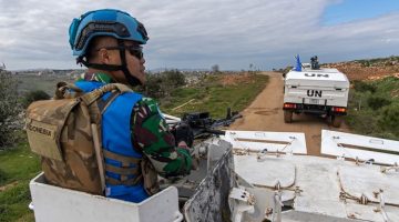 Indonesia kembali berduka atas gugurnya tiga prajurit Tentara Nasional Indonesia (TNI) yang bertugas sebagai pasukan penjaga perdamaian Perserikatan Bangsa-Bangsa (PBB) di Lebanon Selatan.