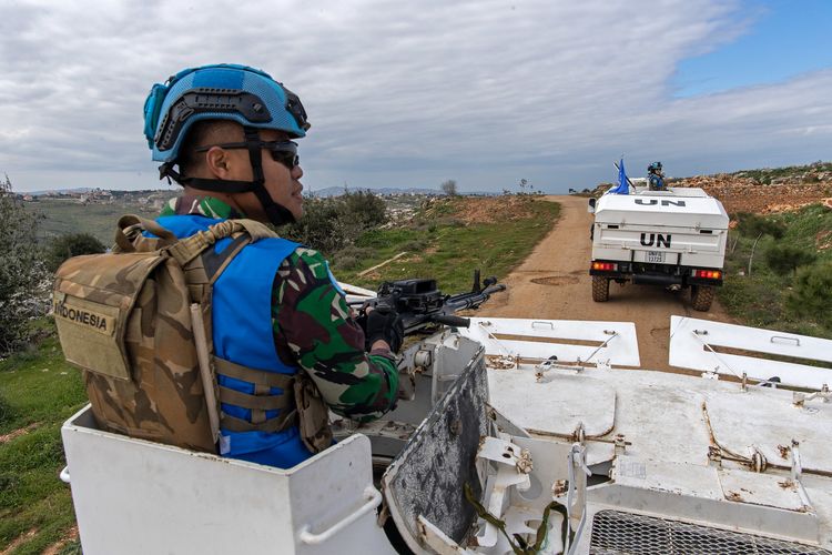 Indonesia kembali berduka atas gugurnya tiga prajurit Tentara Nasional Indonesia (TNI) yang bertugas sebagai pasukan penjaga perdamaian Perserikatan Bangsa-Bangsa (PBB) di Lebanon Selatan.