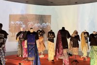 Tenun Nusantara, warisan budaya yang kaya motif dan filosofi, kini semakin dekat dengan generasi muda berkat upaya Cita Tenun Indonesia (CTI).