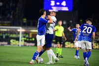 Inter Milan berhasil meraih kemenangan dramatis dengan skor 4-3 atas Como dalam pertandingan seru Serie A pada pekan ke-32 musim 2025/2026.