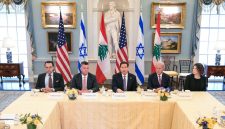 Amerika Serikat (AS) kembali memposisikan diri sebagai mediator kunci dalam upaya menciptakan perdamaian di Timur Tengah