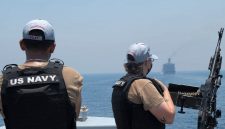 Presiden Amerika Serikat Donald Trump mengklaim bahwa Amerika Serikat siap memberikan bantuan teknis kepada Iran untuk membersihkan ranjau laut di Selat Hormuz.