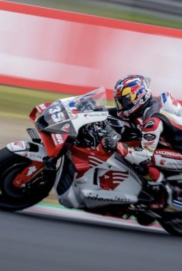 Tragedi di Sirkuit WSBK, Somkiat Chantra Tewas dalam Kecelakaan Mengerikan, Balapan Langsung Dihentikan