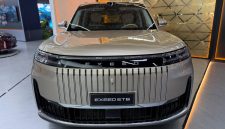 Chery melalui sub-brand premiumnya, Exeed, kembali membuat gebrakan dengan meluncurkan Exeed ET8.
