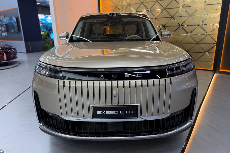Chery melalui sub-brand premiumnya, Exeed, kembali membuat gebrakan dengan meluncurkan Exeed ET8.