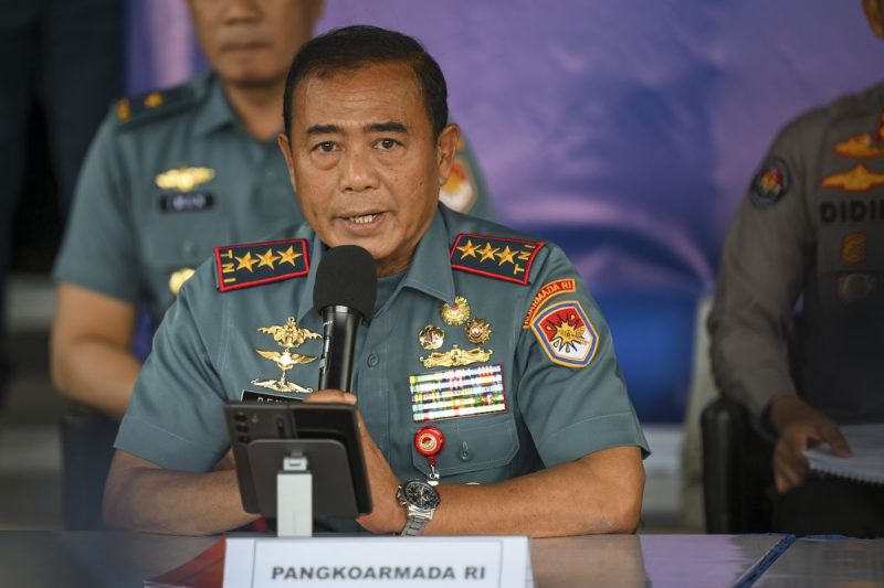 Komando Armada I TNI Angkatan Laut berhasil menggagalkan upaya penyelundupan mineral bernilai miliaran rupiah di perairan Batam.