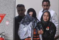 Komisi Pemberantasan Korupsi (KPK) terus mengembangkan penyidikan kasus dugaan korupsi yang menjerat Bupati nonaktif Pekalongan,