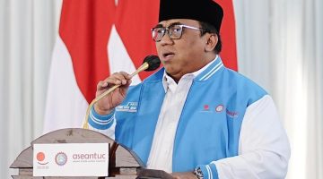 Andi Gani Nena Wea, Presiden Konfederasi Serikat Pekerja Seluruh Indonesia (KSPSI),