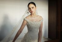 Syifa Hadju kembali mencuri perhatian publik saat menghadiri resepsi pernikahannya yang intimate di Six Senses Uluwatu,