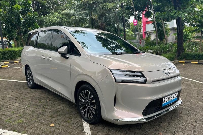 Wuling Cortez Darion EV adalah MPV listrik 7-seater yang dirancang untuk keluarga Indonesia modern. Diluncurkan sebagai bagian.