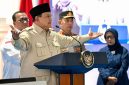 Ekonomi Indonesia bukan dibangun di gedung-gedung tinggi Wall Street atau hiruk-pikuk pasar saham, melainkan di hamparan sawah hijau,