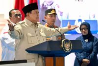Ekonomi Indonesia bukan dibangun di gedung-gedung tinggi Wall Street atau hiruk-pikuk pasar saham, melainkan di hamparan sawah hijau,