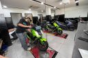 Banyak orang berpikir motor listrik “bebas perawatan” karena tidak perlu ganti oli mesin seperti motor bensin. Padahal,