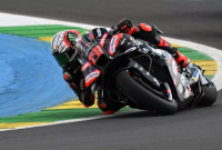 Pembalap Aprilia Racing, Marco Bezzecchi, resmi mendapat hukuman berat dari steward MotoGP. Pembalap asal Italia tersebut dilarang tampil.