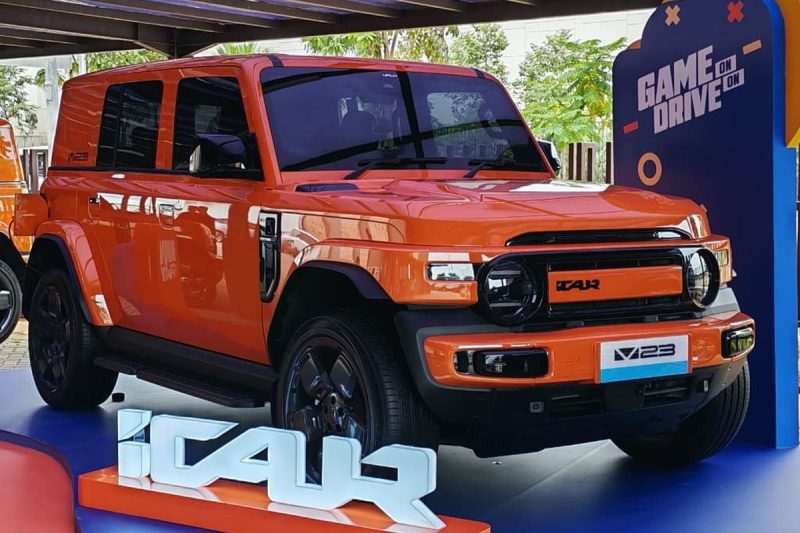 iCAR V23 merupakan SUV listrik bergaya boxy yang sedang naik daun di Indonesia. Dengan desain retro-modern, kemampuan off-road yang mumpuni,