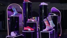 Puma Speedcat Multiverse adalah koleksi terbaru dari Puma yang mengajak setiap orang untuk mengeksplorasi identitas dan gaya mereka melalui sepatu.
